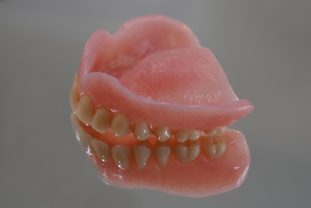 Denture